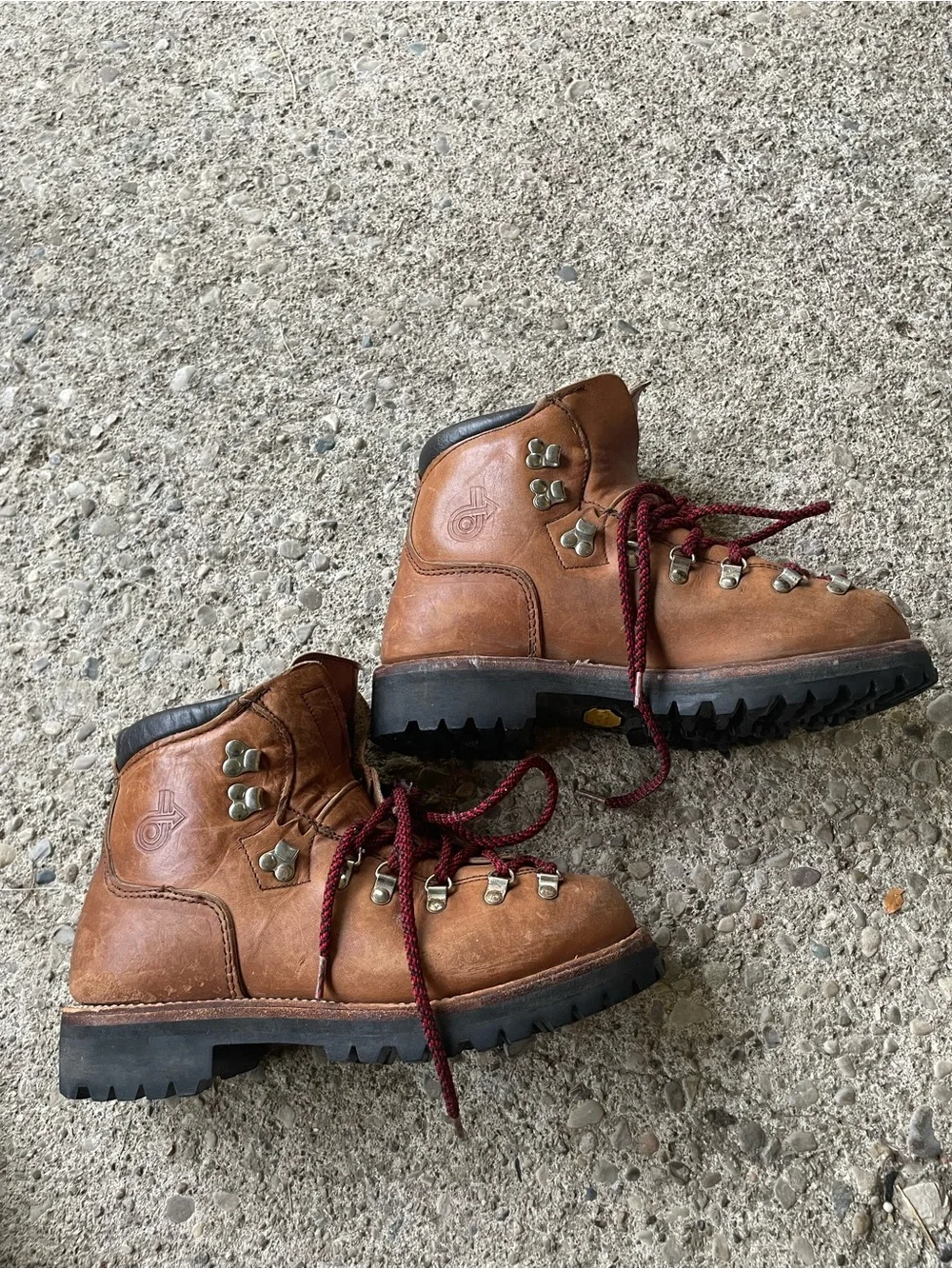 Vintage Mens DEXTER Hiking Mountaineering Boots Tan Leather Size 8M Vibram Sole